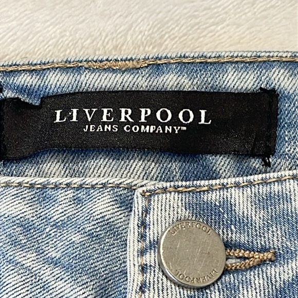 LIVERPOOL SIZE 4/27 Women's Light Blue Distressed Jeans - Picture 5 of 9